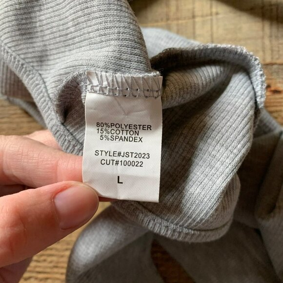 Junie Clothing Womens Ribbed Knit Cropped Halter Top in Gray -L - Picture 7 of 7